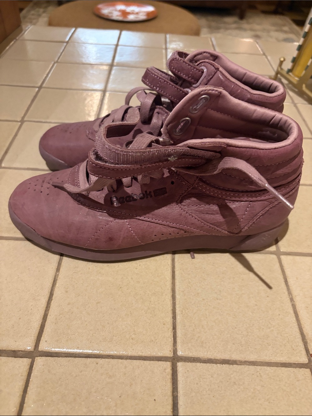 Reebok Women's High-Top Sneakers in Mauve Pink